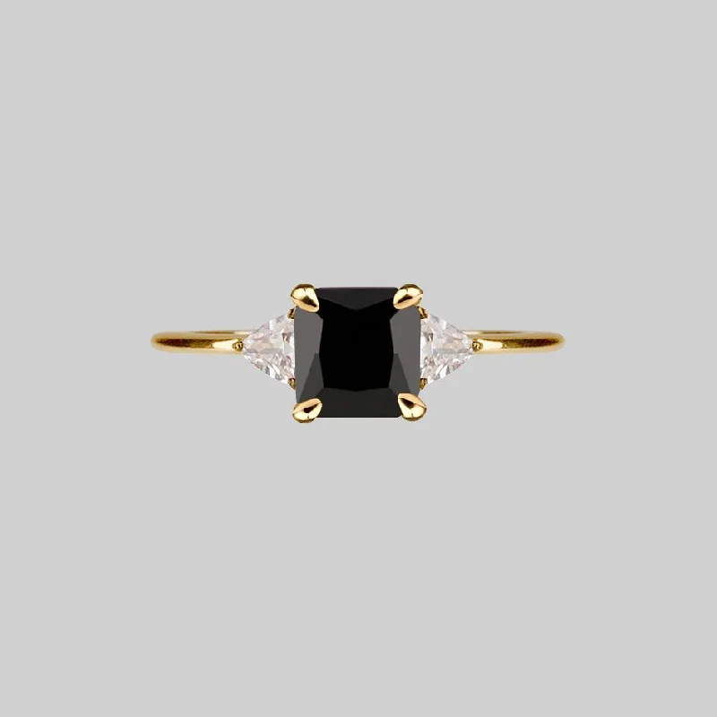 BETROTHAL. Black Spinel Gold Ring