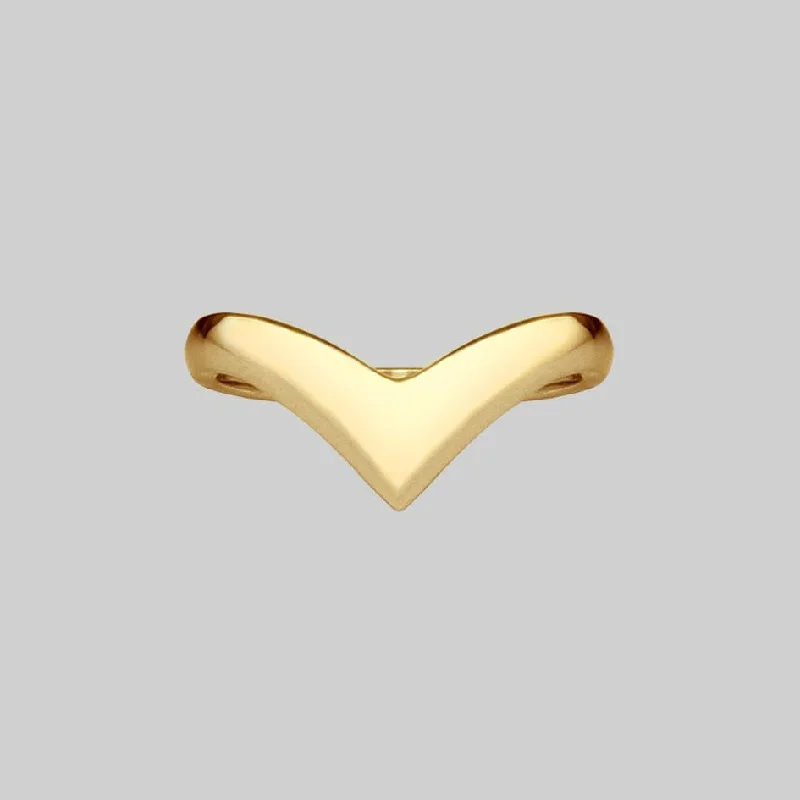 FARRAH. Deep Chevron Ring - Gold