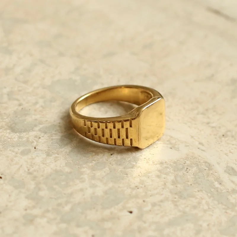 Grace Square Signet Ring