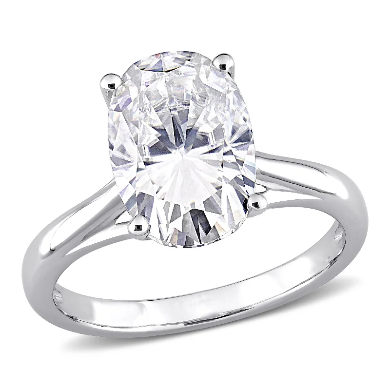 Miadora 4 1/2ct DEW Oval-cut Moissanite Solitaire Engagement Ring in 10k White Gold