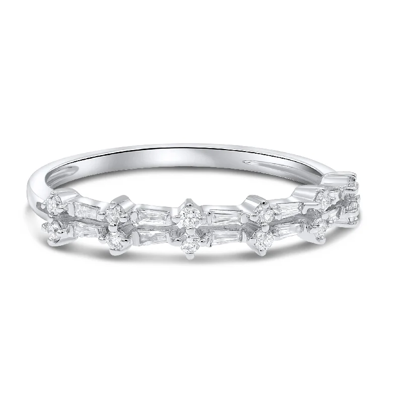 0.21ct Diamond Ring set in 14KT White Gold / R56660