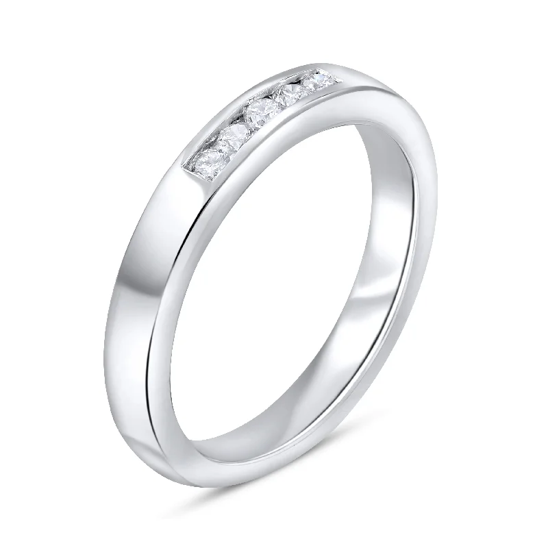 0.18ct Diamond Ring set in 14KT White Gold  / R7018