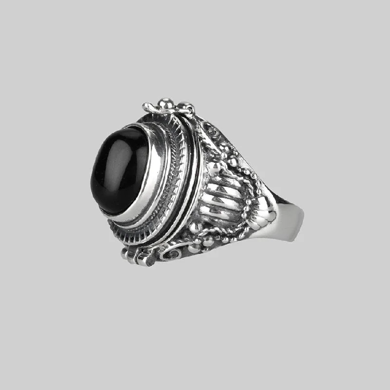 SAROS. Silver Poison Trinket Ring - Onyx